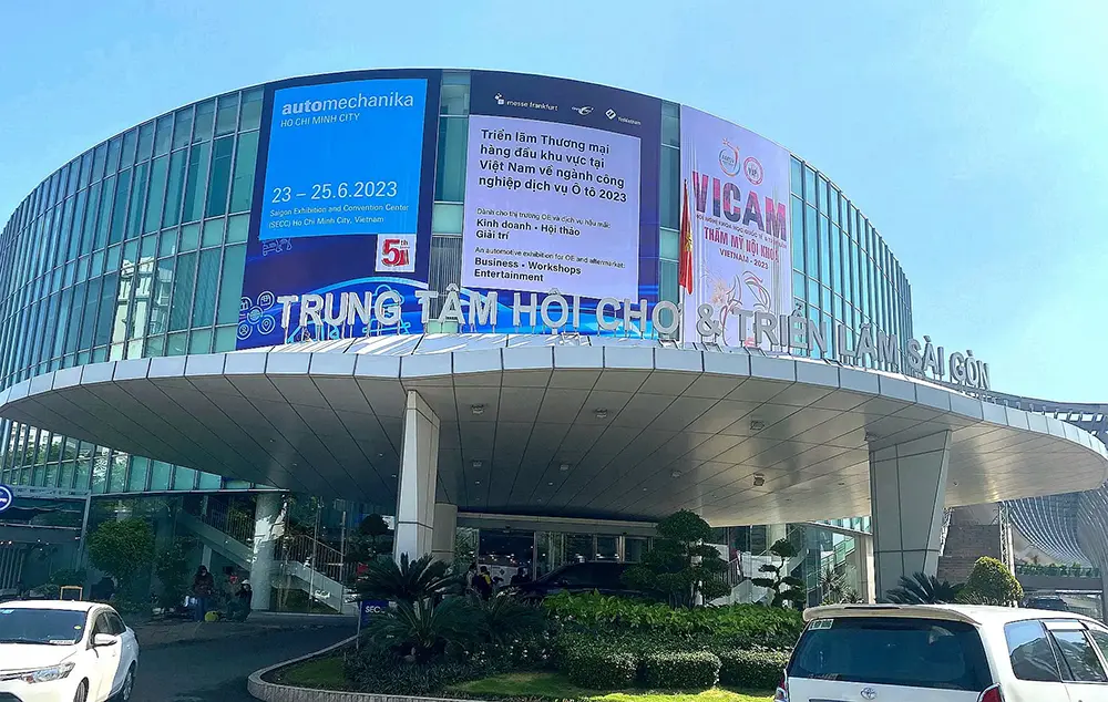 Luxuplight Glophission Card LED မီး LED မီး LED မီး 2023 MISTOTENETANIA HO Chi Minh City