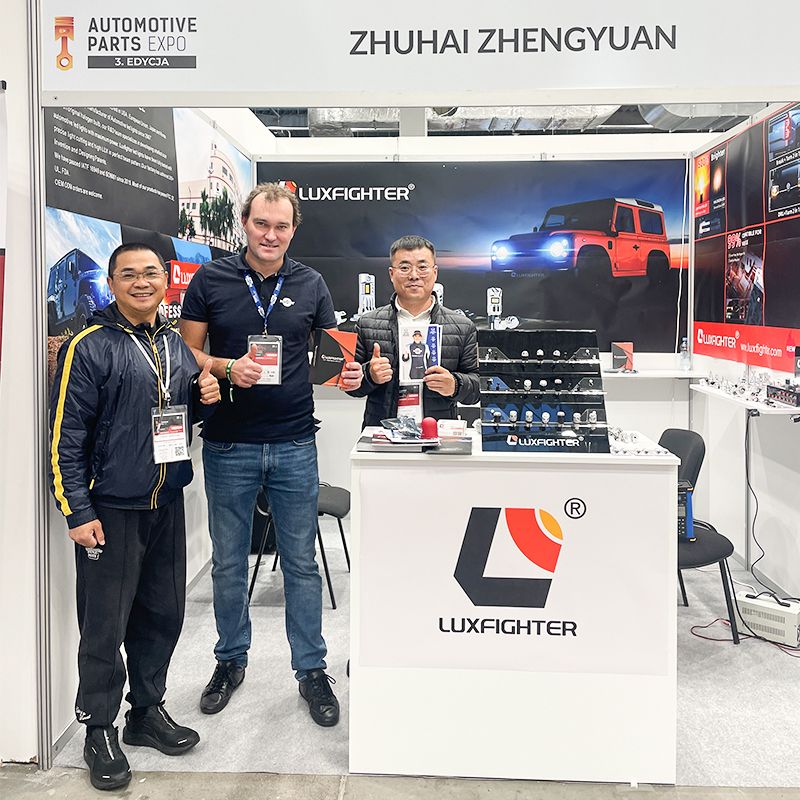 LUXFIGHTER LED ရှေ့မီးများနှင့် မြူမီးများ AUTOMOTIVE PARTS ကုန်စည်ပြပွဲတွင် ကျယ်ကျယ်ပြန့်ပြန့် ချီးကျူးမှုကို လက်ခံရရှိသည်